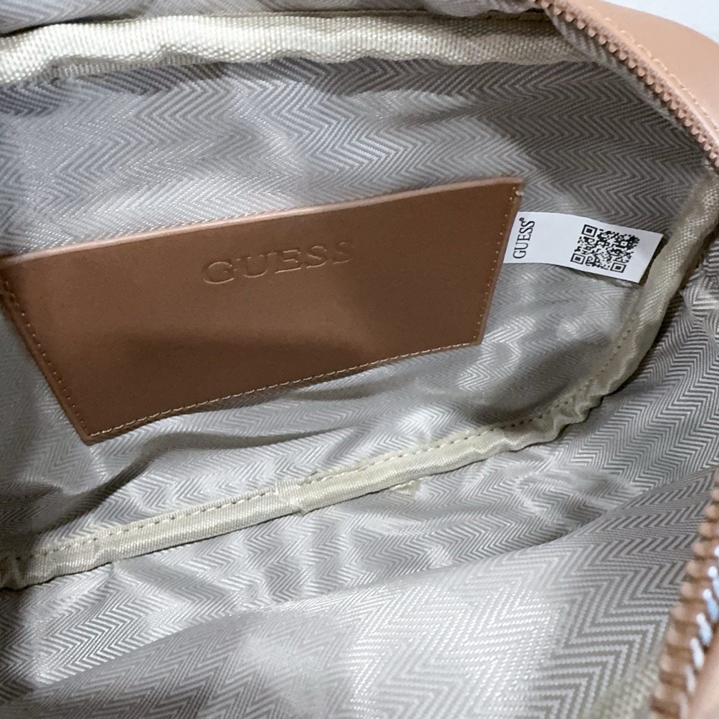 27$ GUESS 9358 Shoulder bag size 24x17x7 cm 5982 BY2983 gallery