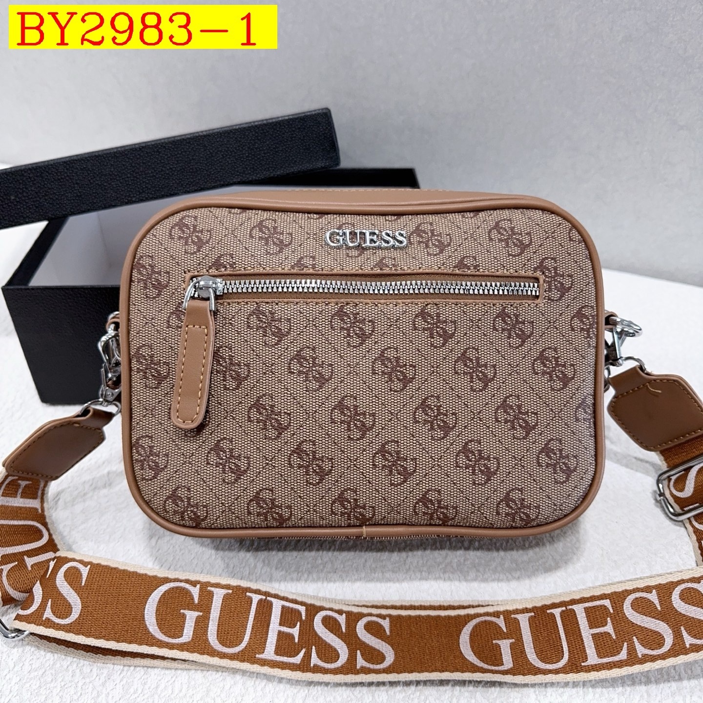 27$ GUESS 9358 Shoulder bag size 24x17x7 cm 5982 BY2983 gallery