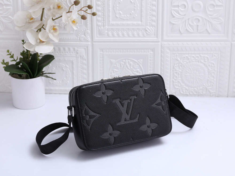 27$ LV 0226 Shoulder bag size 26X18X7 cm 616060 BR1934 gallery