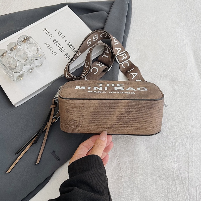 27$ MARC JACOBS 655 size 19x7x12 cm 4822 QS25 gallery