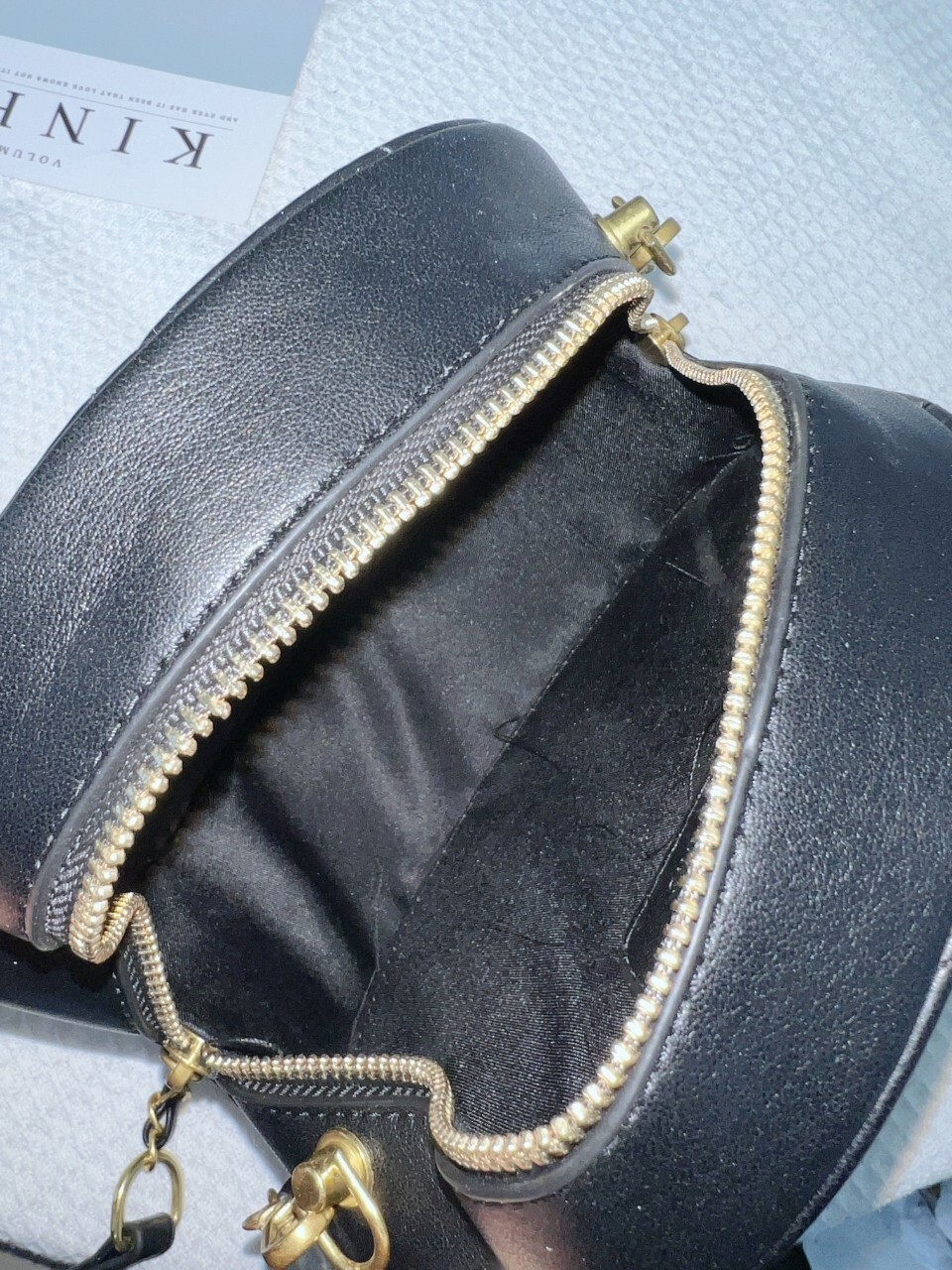 27$ YSL Shoulder bag size 20x8x19 cm 9838 BY3189 gallery