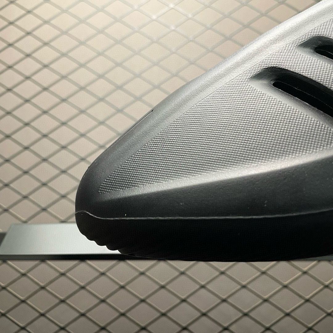 27$ adidas Slippers size 40-45 1664 XWZ12 gallery