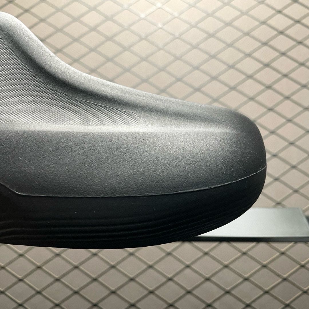 27$ adidas Slippers size 40-45 1664 XWZ12 gallery