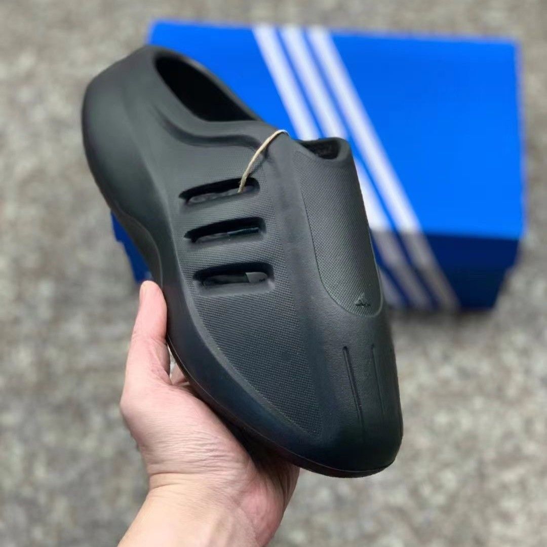 27$ adidas Slippers size 40-45 1664 XWZ12 gallery