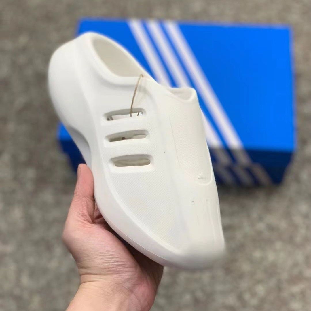 27$ adidas Slippers size 40-45 1664 XWZ12 gallery