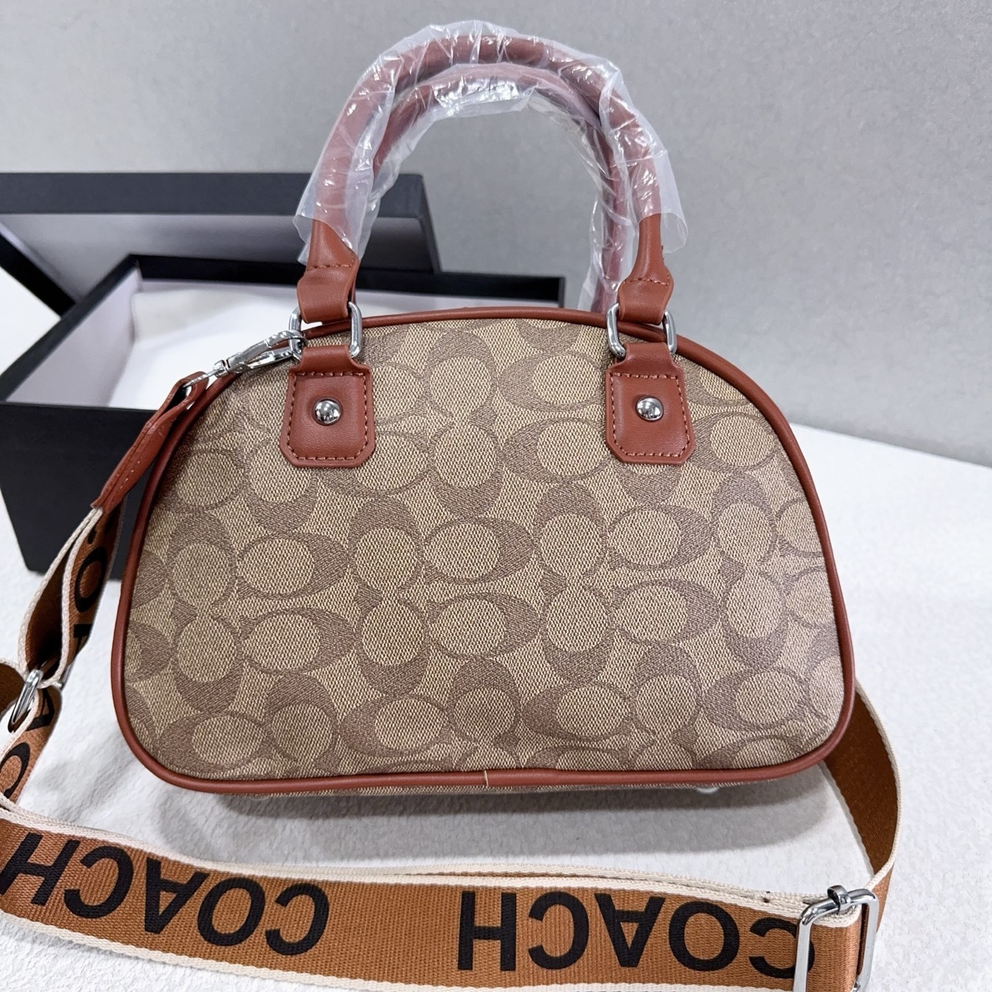 28$ COACH 9362 Shoulder bag size 26x17x8 cm 413022 BY3331 gallery