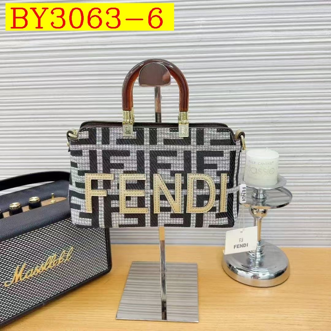 28$ FENDI 9005 Shoulder bag size 23x9x15 cm 010010 BY3063 gallery