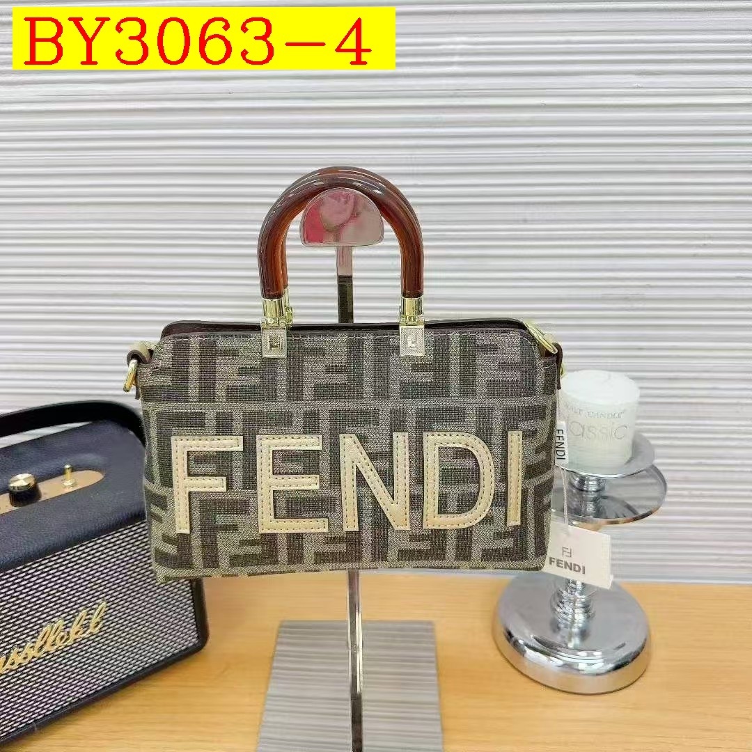 28$ FENDI 9005 Shoulder bag size 23x9x15 cm 010010 BY3063 gallery