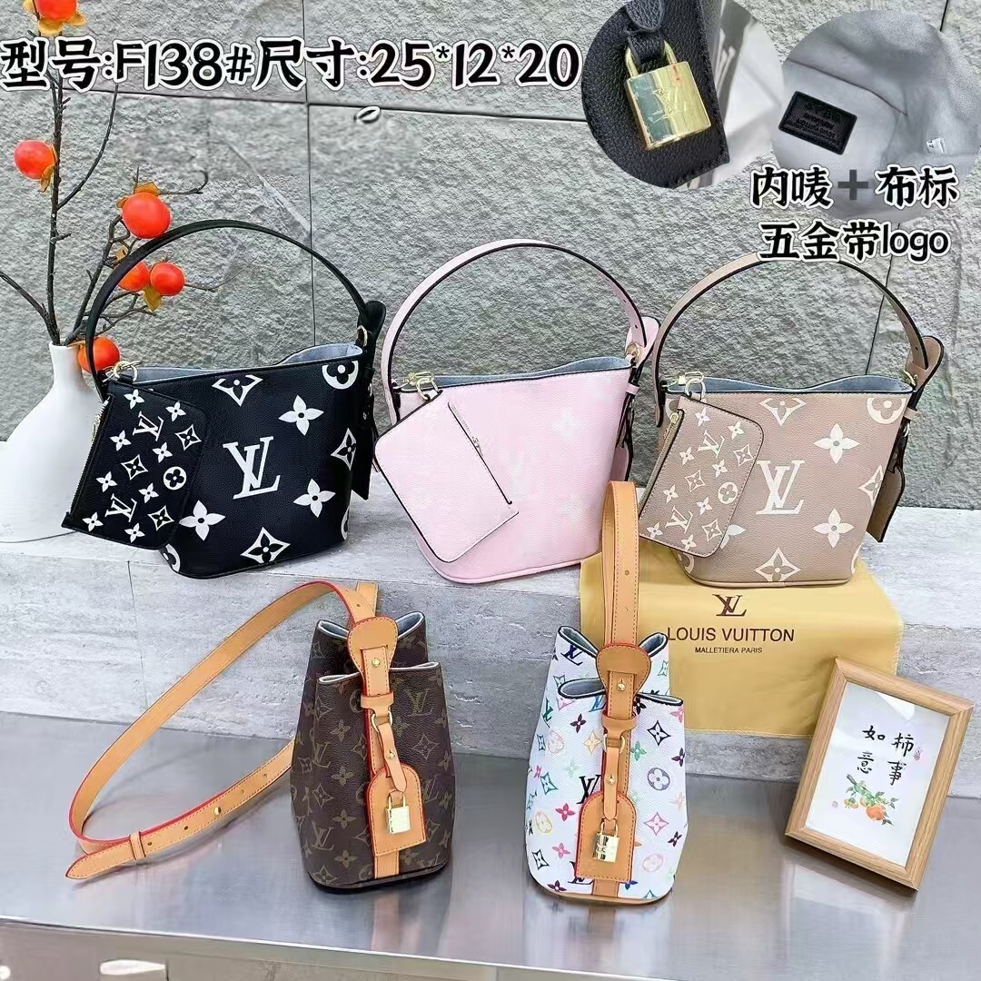 28$ LV 138 Tote bag size 25x12x20 cm 1918 BY3399 gallery