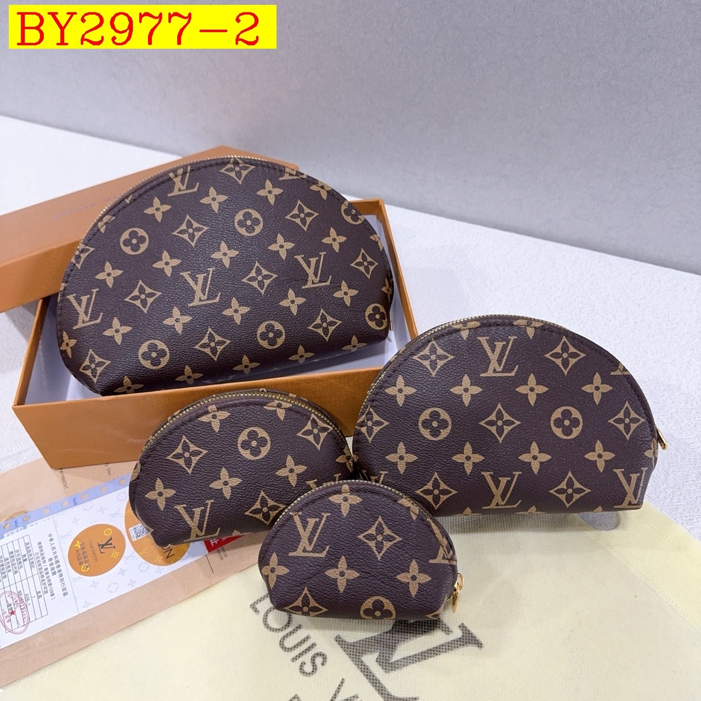 28$ LV 3083 Shoulder bag size 24x15x8 cm 7940 BY2977 gallery