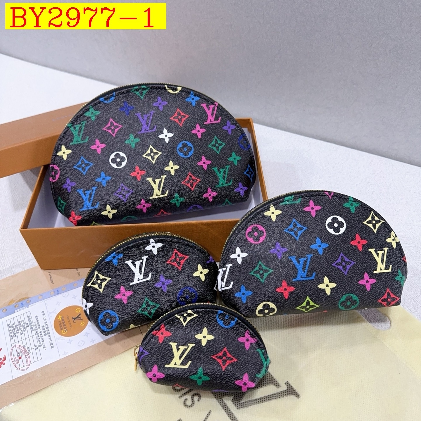 28$ LV 3083 Shoulder bag size 24x15x8 cm 7940 BY2977 gallery
