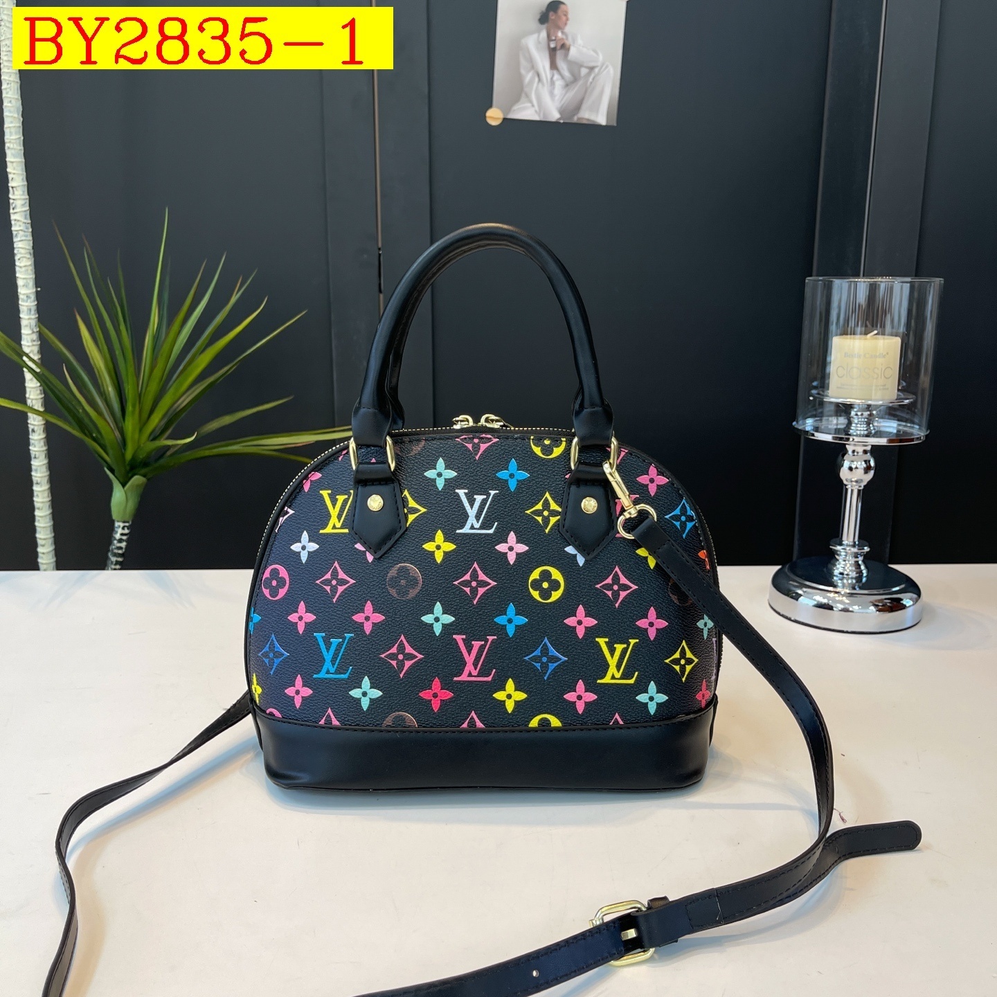 28$ LV 9012 Shoulder bag size 28X20X13 cm 5954 BY2835 gallery