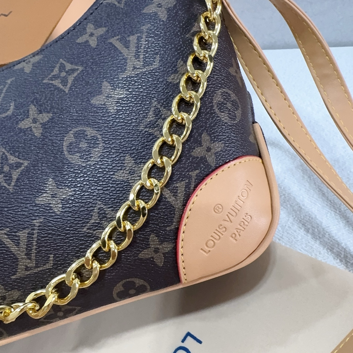 28$ LV 9018 Shoulder bag size 30x19x10 cm 5944 BY3523 gallery