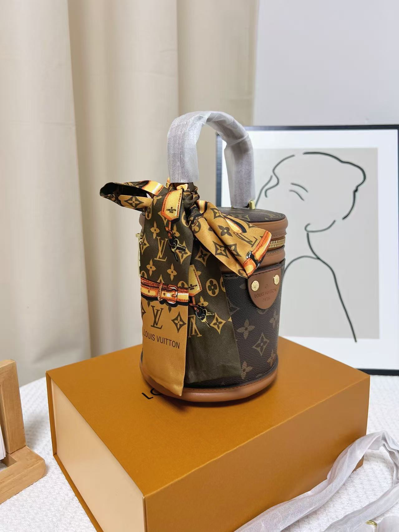 28$ LV Shoulder bag size 15x11x16 cm 513040 BY3543 gallery