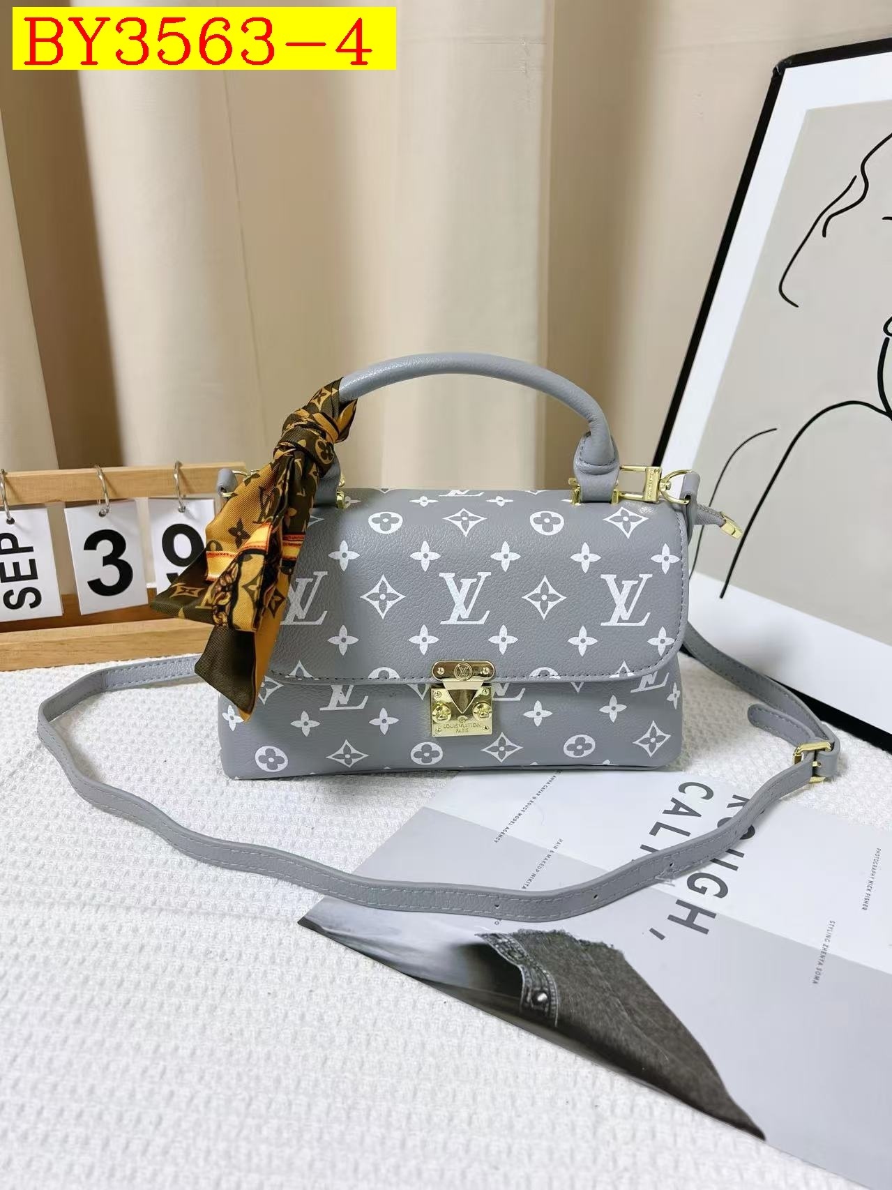 28$ LV Shoulder bag size 25x14x8 cm 4998 BY3563 gallery