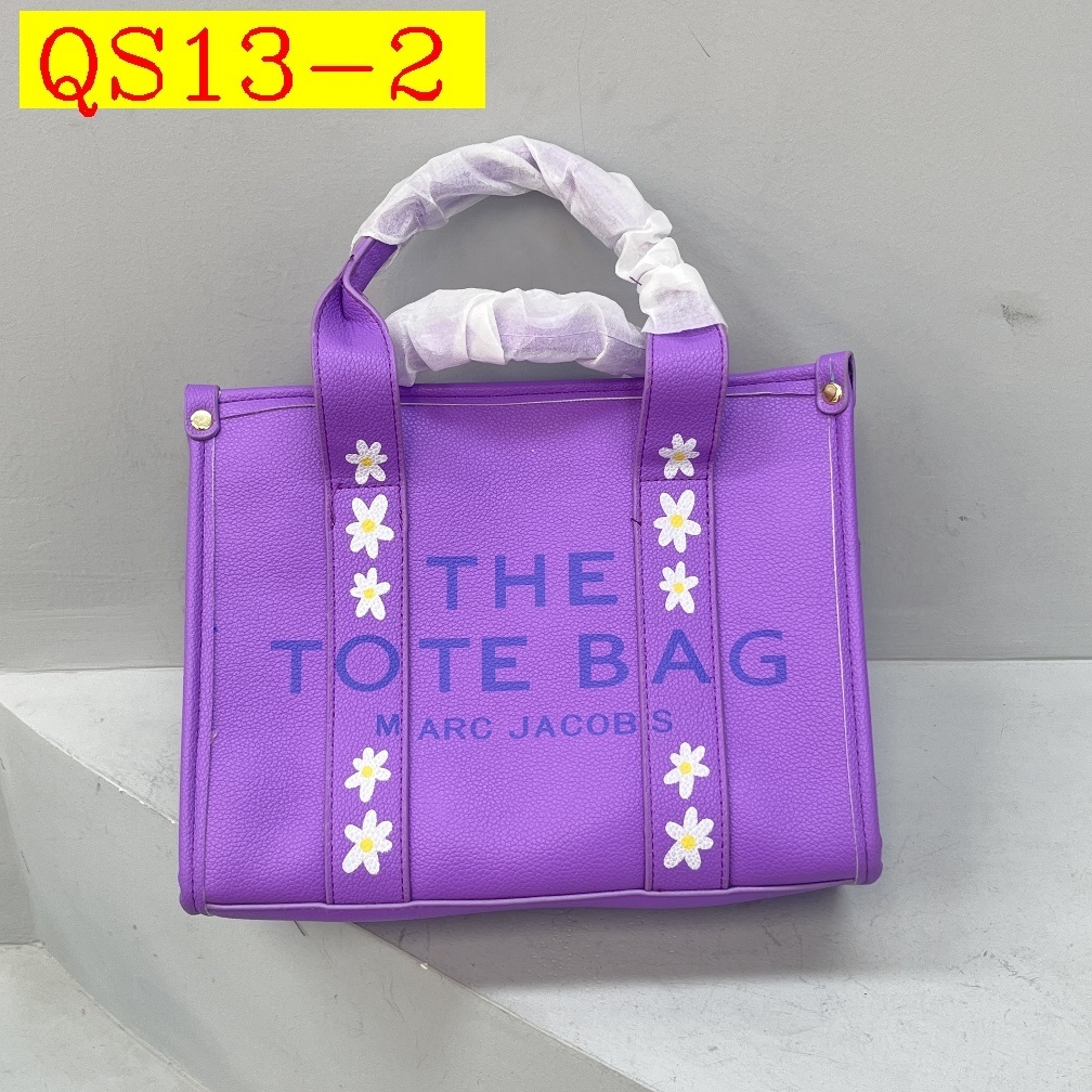 28$ MARC JACOBS 1743 7976 QS13 gallery