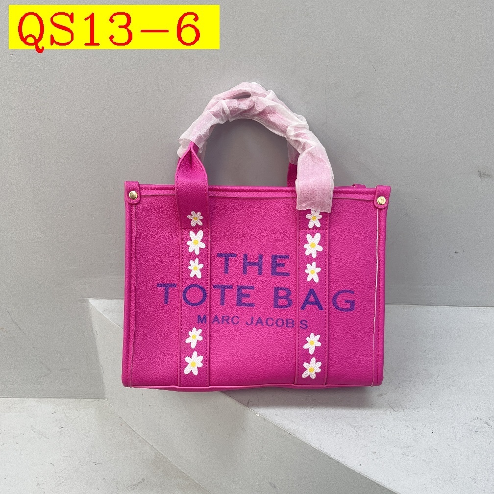 28$ MARC JACOBS 1743 7976 QS13 gallery