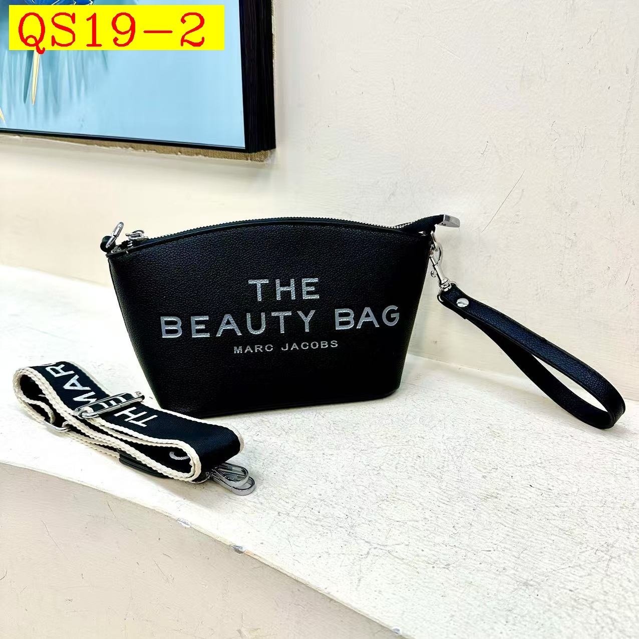 28$ MARC JACOBS 5771 7990 QS19 gallery