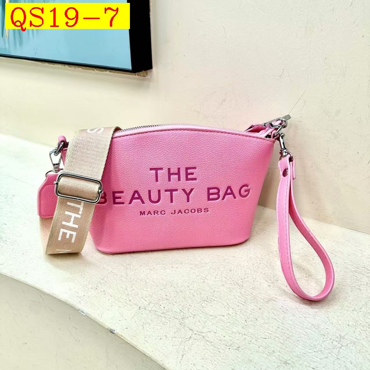 28$ MARC JACOBS 5771 7990 QS19 gallery