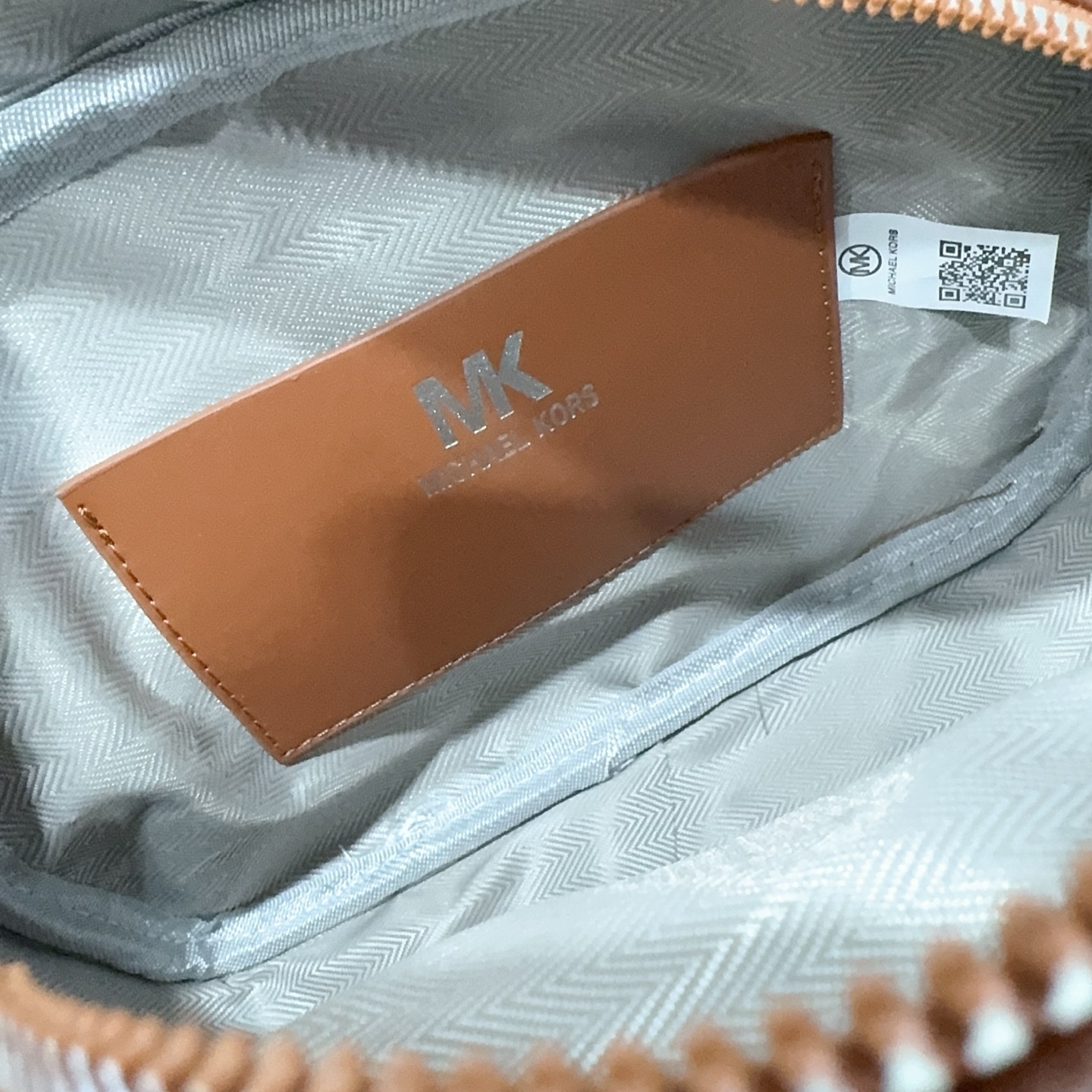 28$ MK 9371 Shoulder bag size 24x17x8 cm 7910 BY3157 gallery