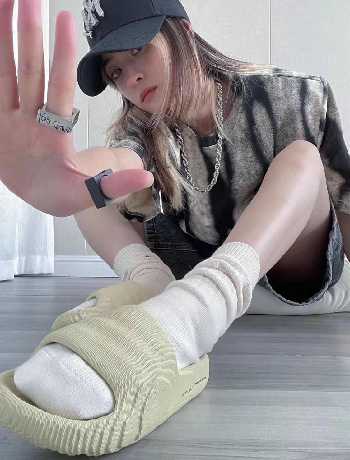 28$ adidas Slippers size 36-45 6780 XWZ8 gallery