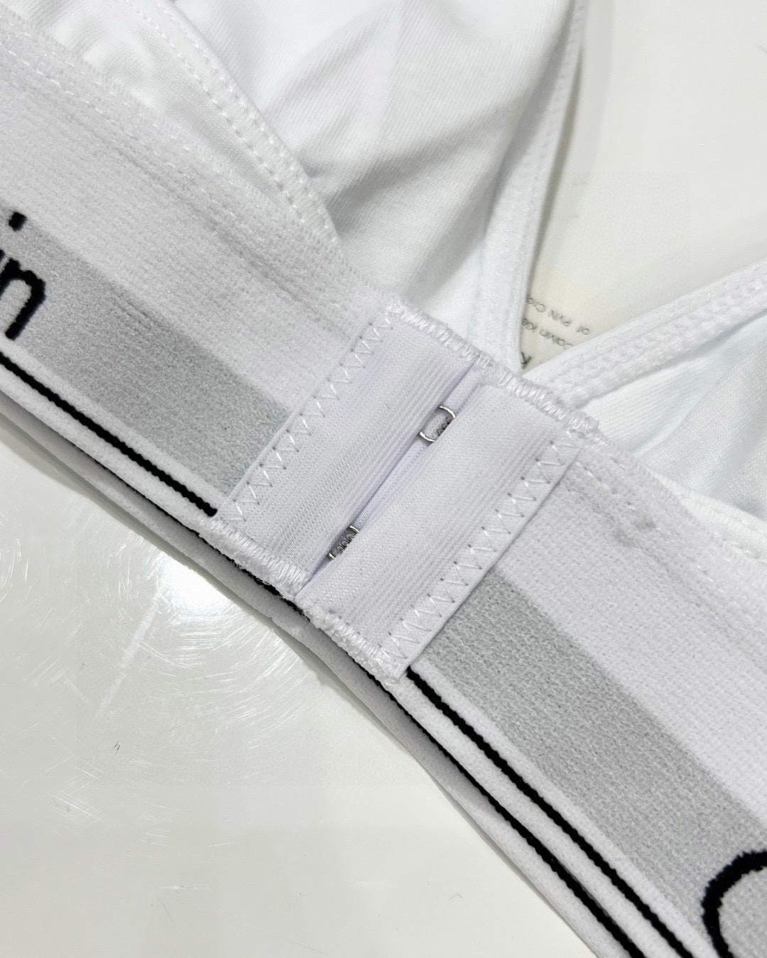 29$ Calvin Klein Bra set 619210 LNF500 gallery