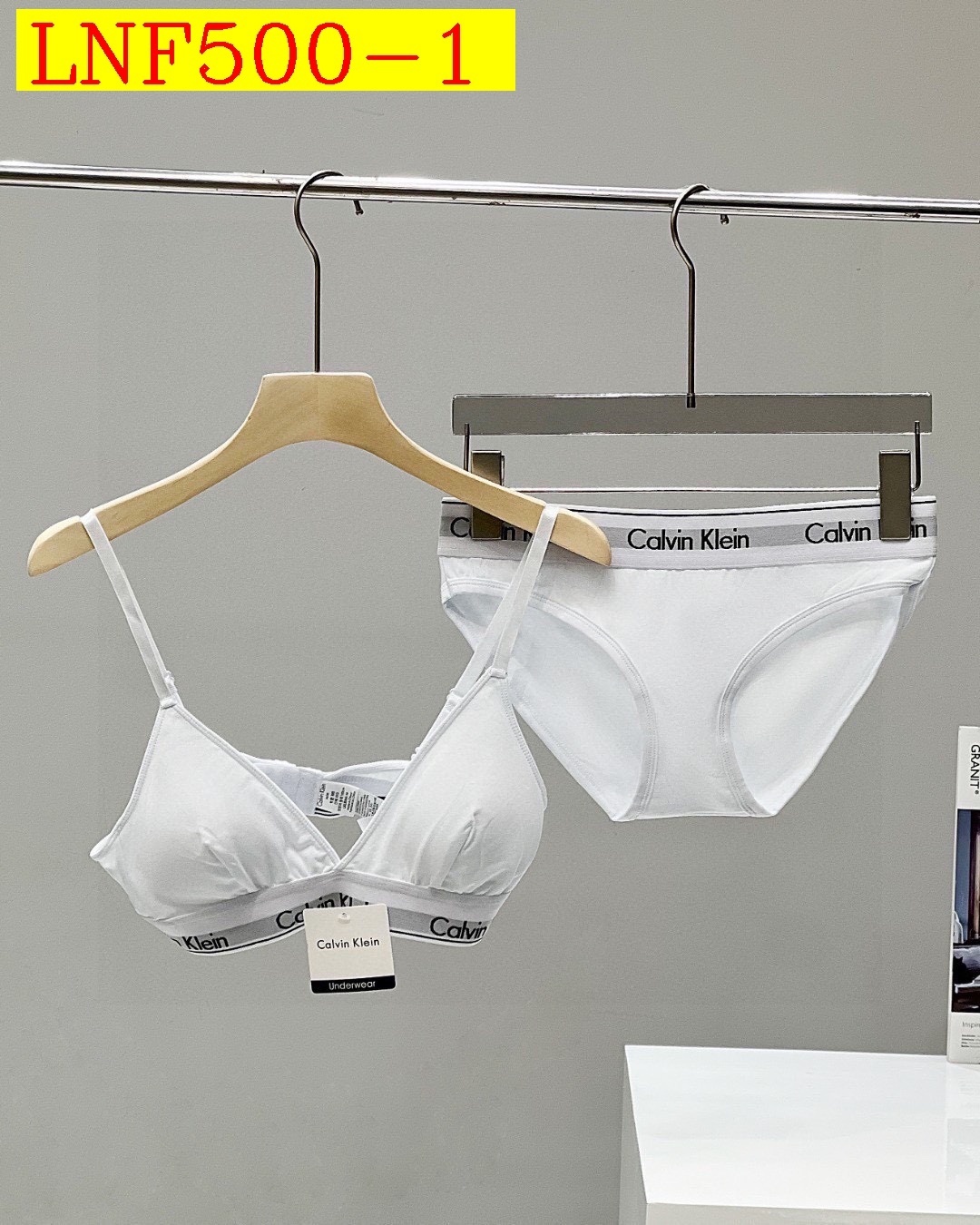 29$ Calvin Klein Bra set 619210 LNF500 gallery
