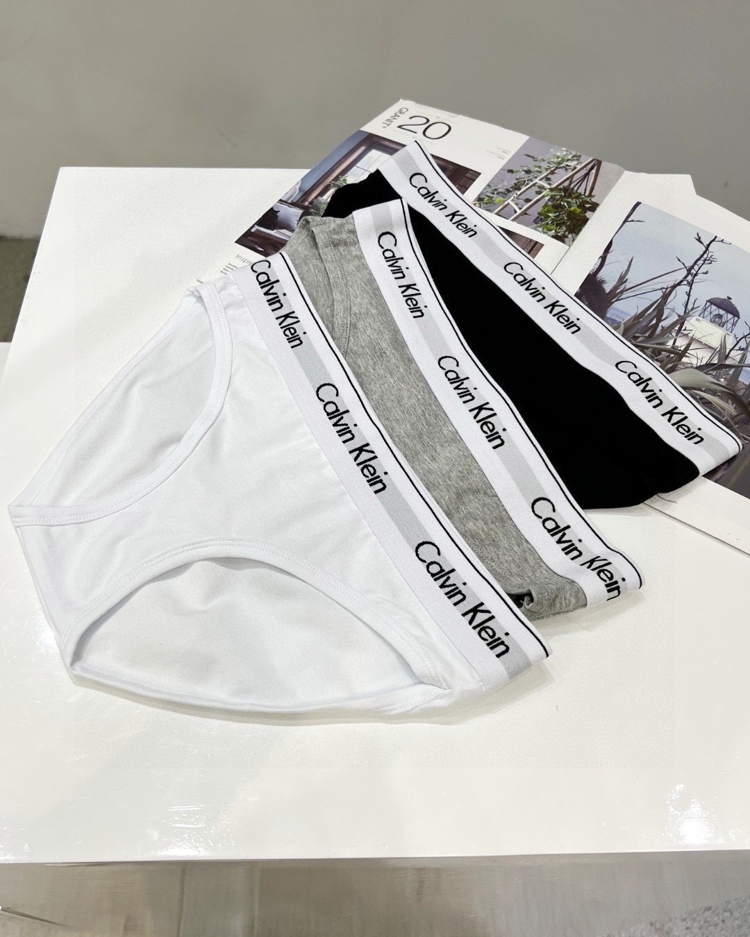 29$ Calvin Klein Bra set 619210 LNF500 gallery