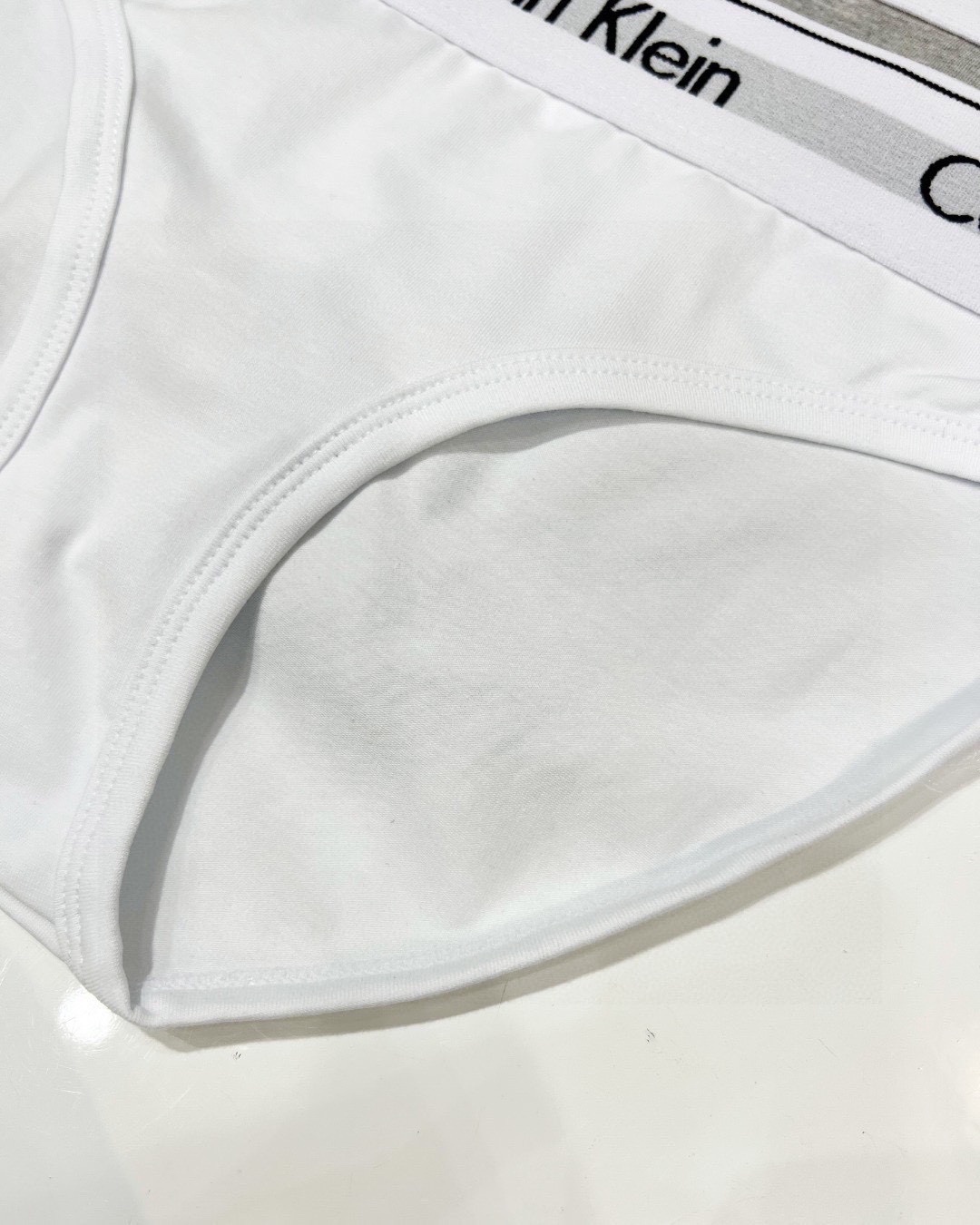 29$ Calvin Klein Bra set 619210 LNF500 gallery