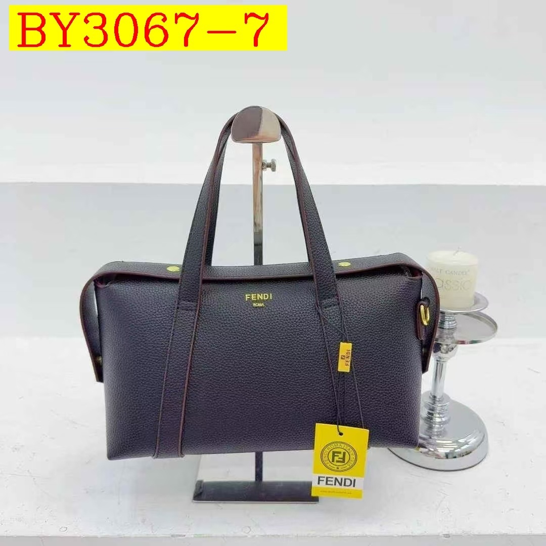 29$ FENDI 92031 Shoulder bag size 28x13x18 cm 615028 BY3067 gallery