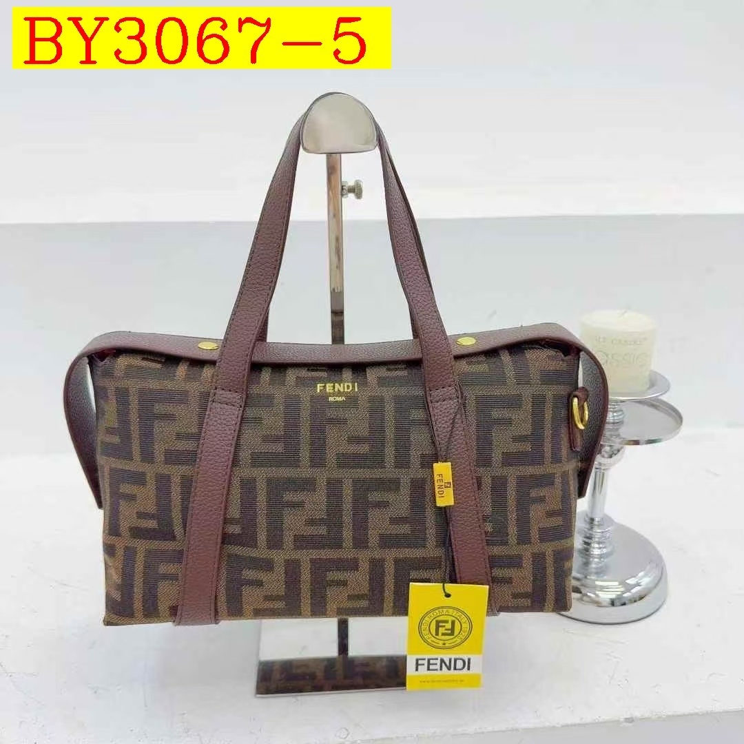 29$ FENDI 92031 Shoulder bag size 28x13x18 cm 615028 BY3067 gallery
