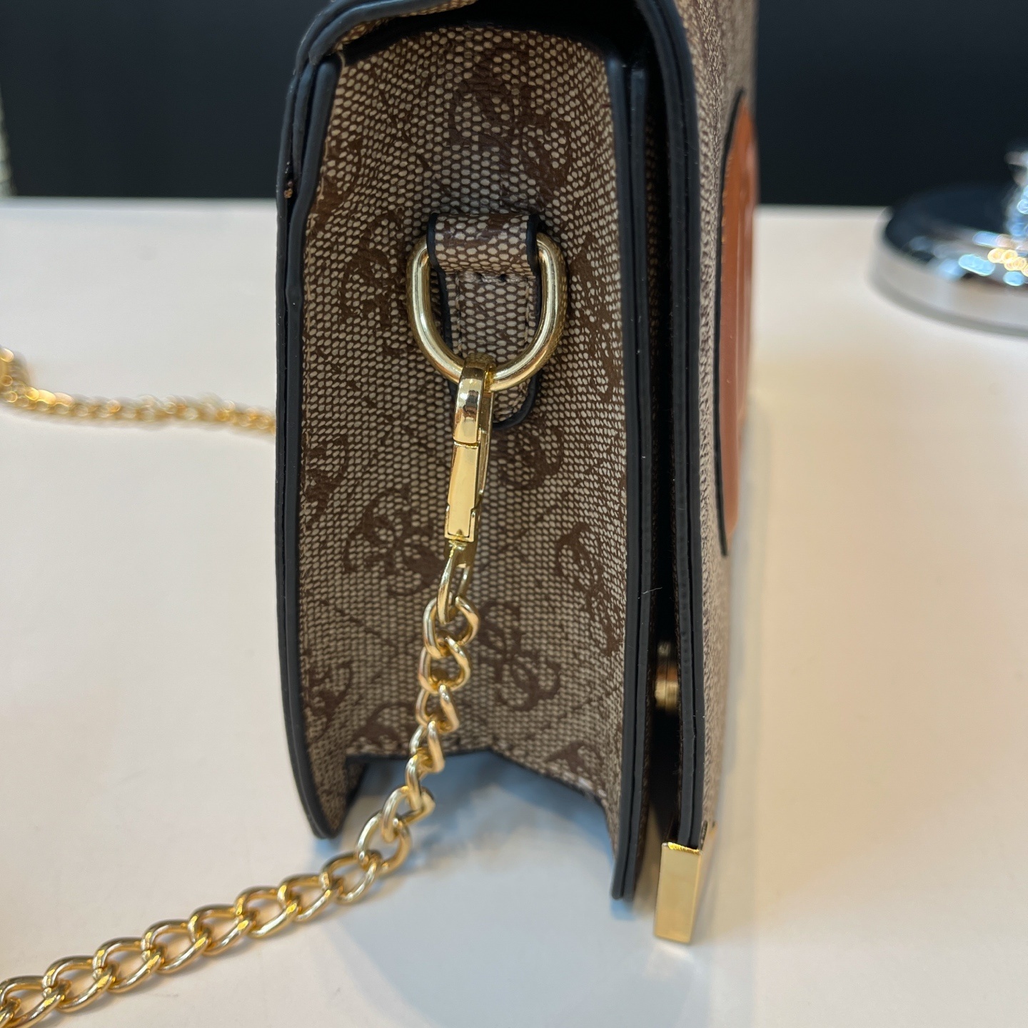 29$ Guess Shoulder bag size 22x15x6cm 7728 BYA65 gallery