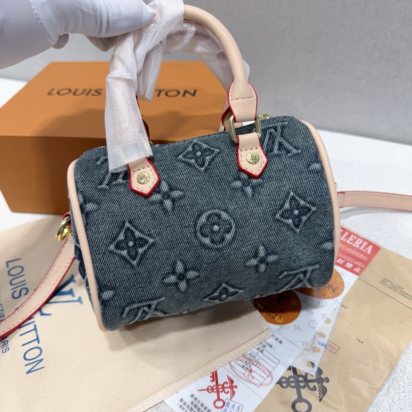 29$ LV 8806 Shoulder bag size 17x12x10 cm 219008 BY2919 gallery