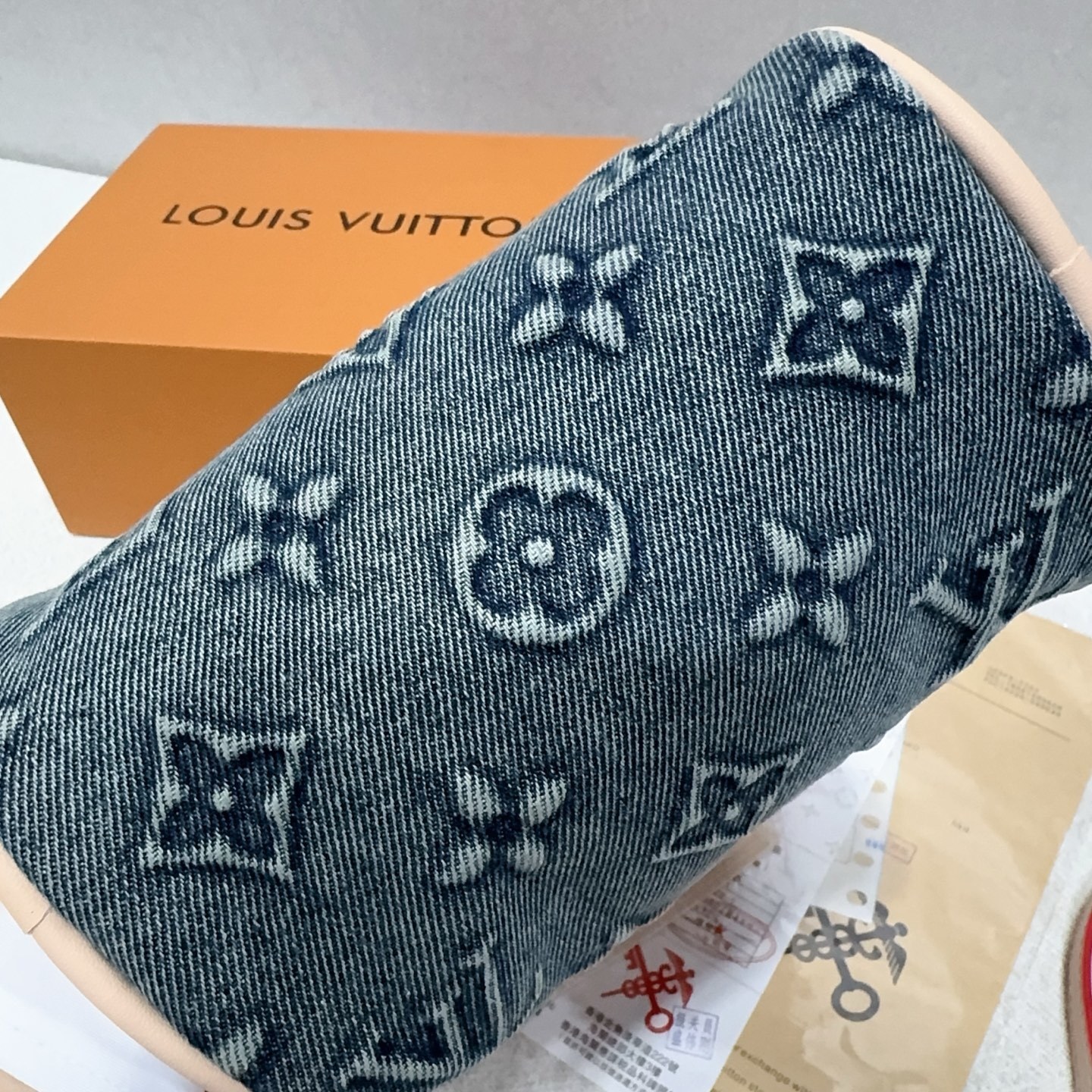 29$ LV 8806 Shoulder bag size 17x12x10 cm 219008 BY2919 gallery