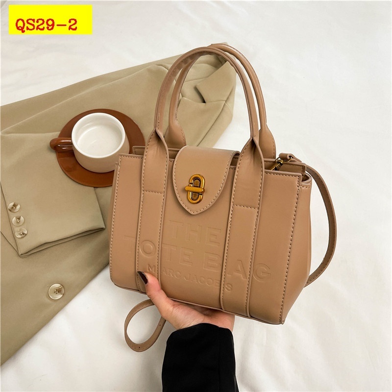 29$ MARC JACOBS 5903 size 22x11x17 cm 9948 QS29 gallery