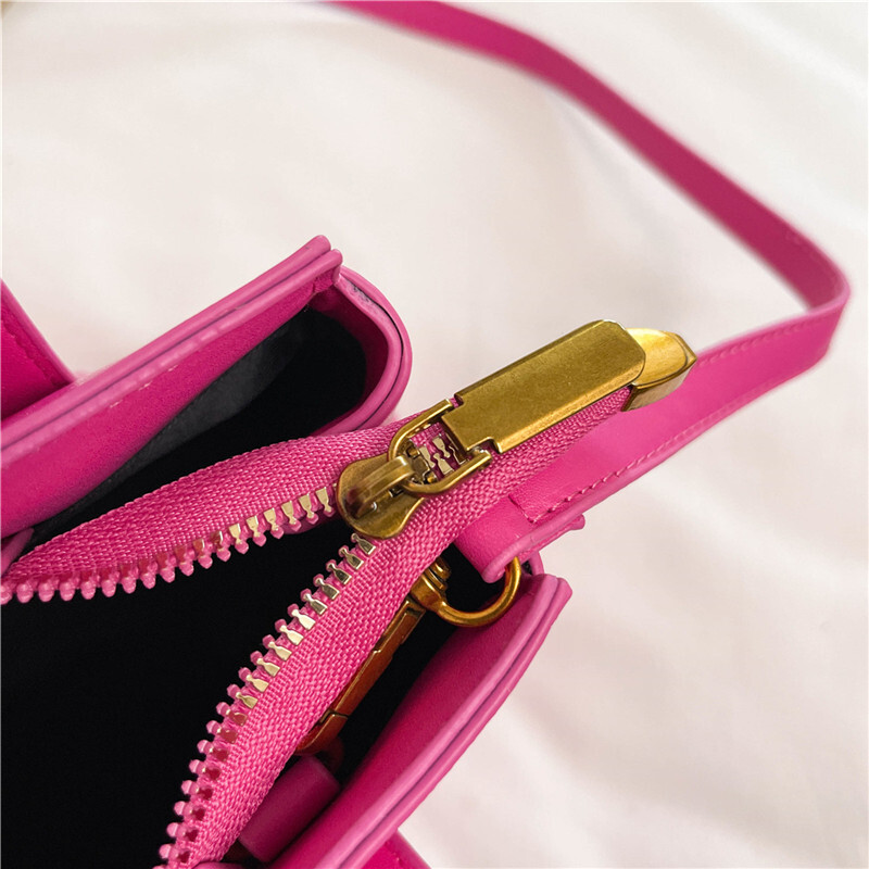 29$ MARC JACOBS 5903 size 22x11x17 cm 9948 QS29 gallery