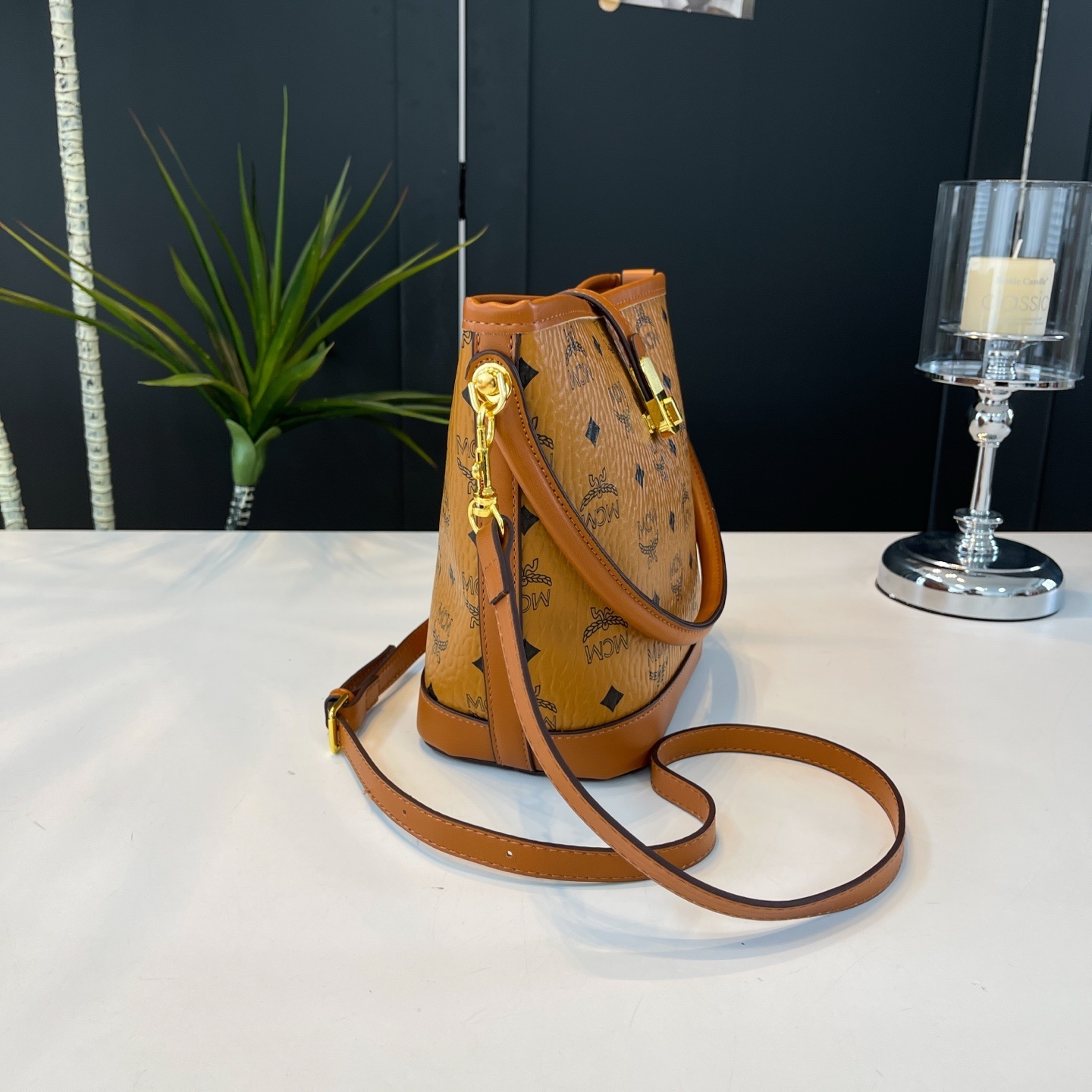 29$ MCM 2309 Tote bag size 27x21x11 cm 012010 BY3129 gallery