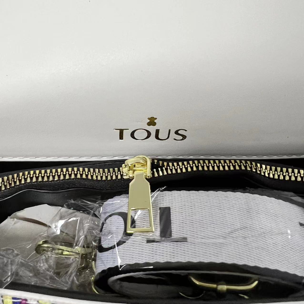 29$ TOUS 3897 Shoulder bag 2938 QS1 gallery