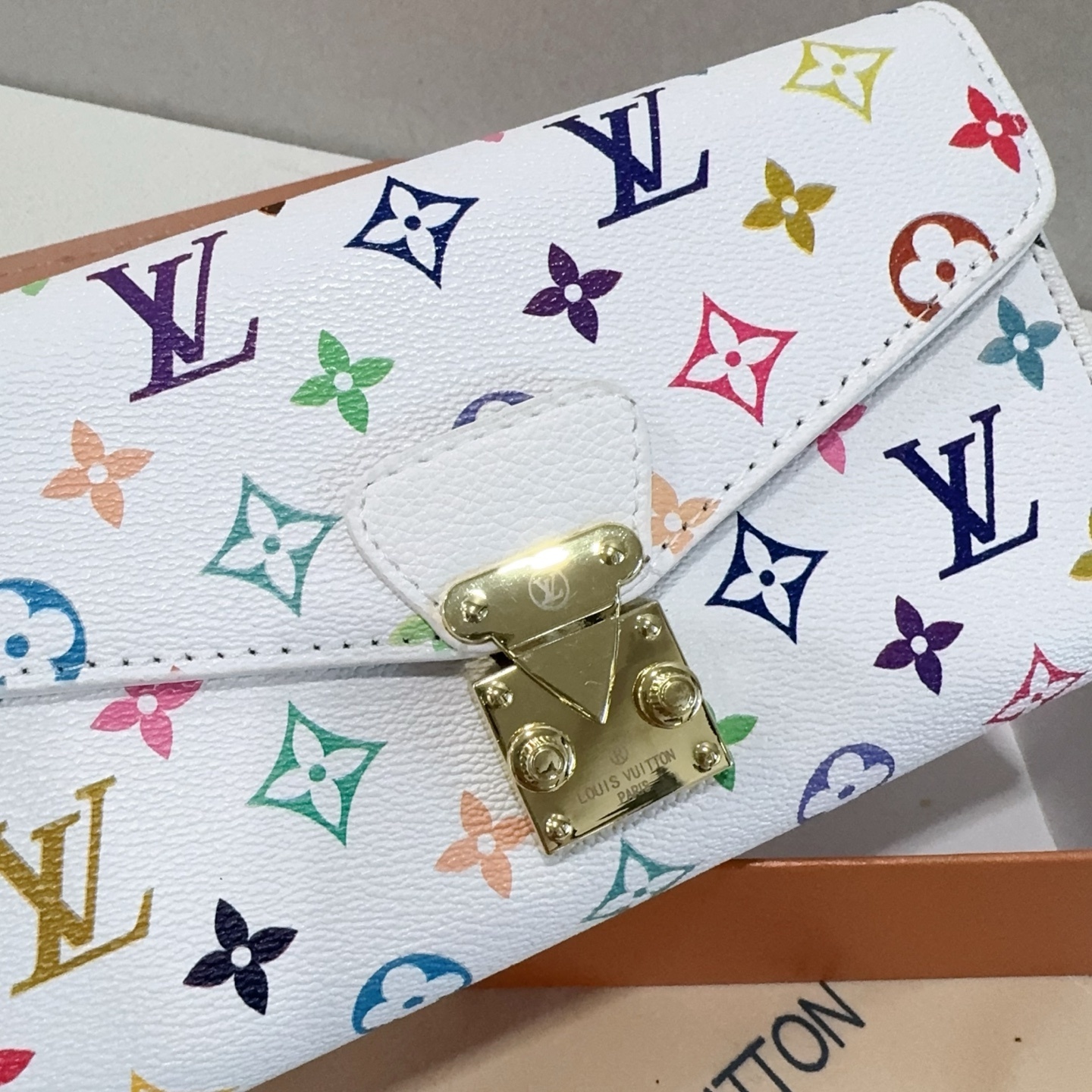 29$ dh LV 3073 Shoulder bag size 21X13X5 cm 70491822094 BY2251 gallery