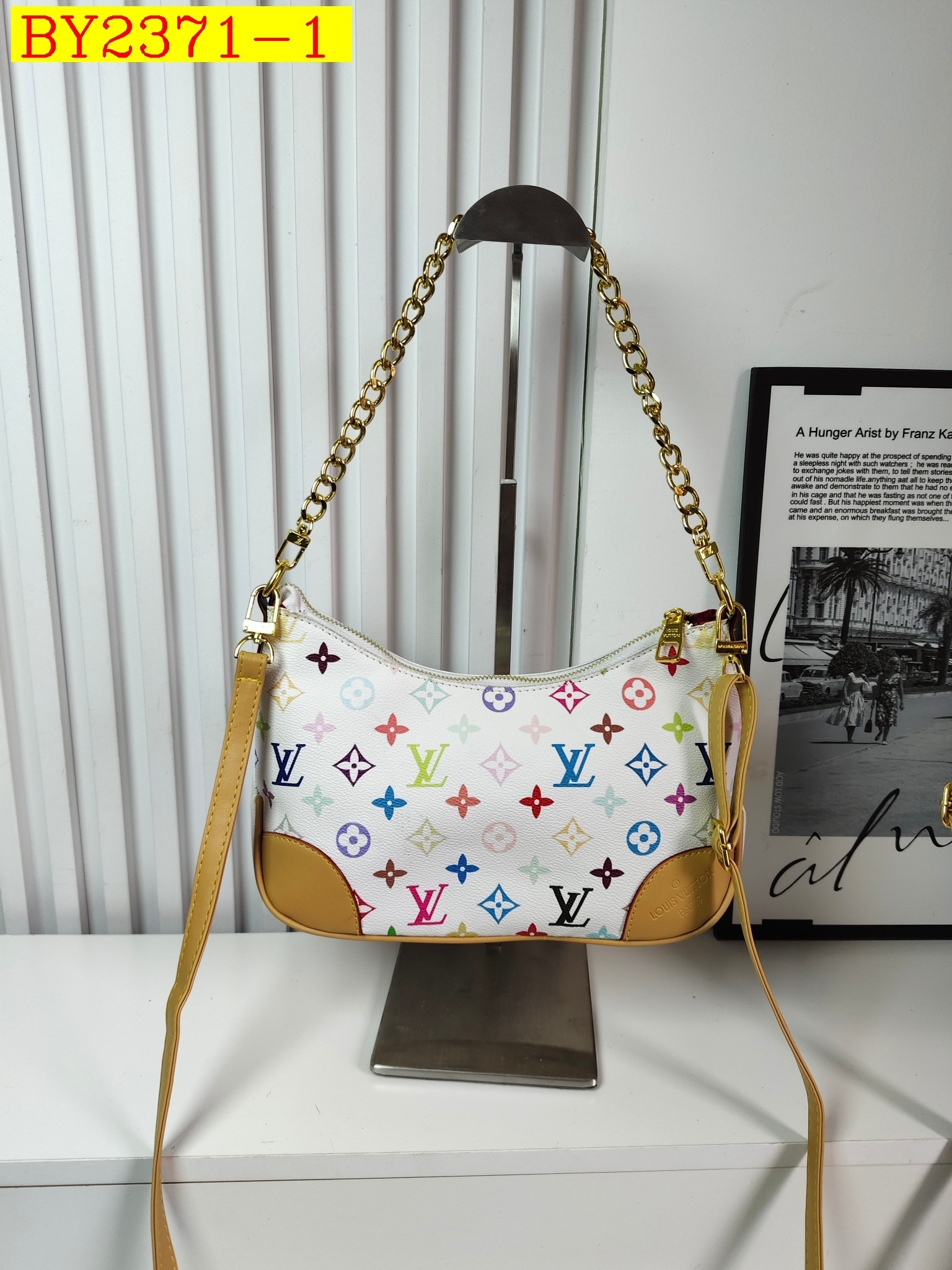 29$ dh LV 8029 Shoulder bag size 31X18X10 cm 50296422091 BY2371 gallery