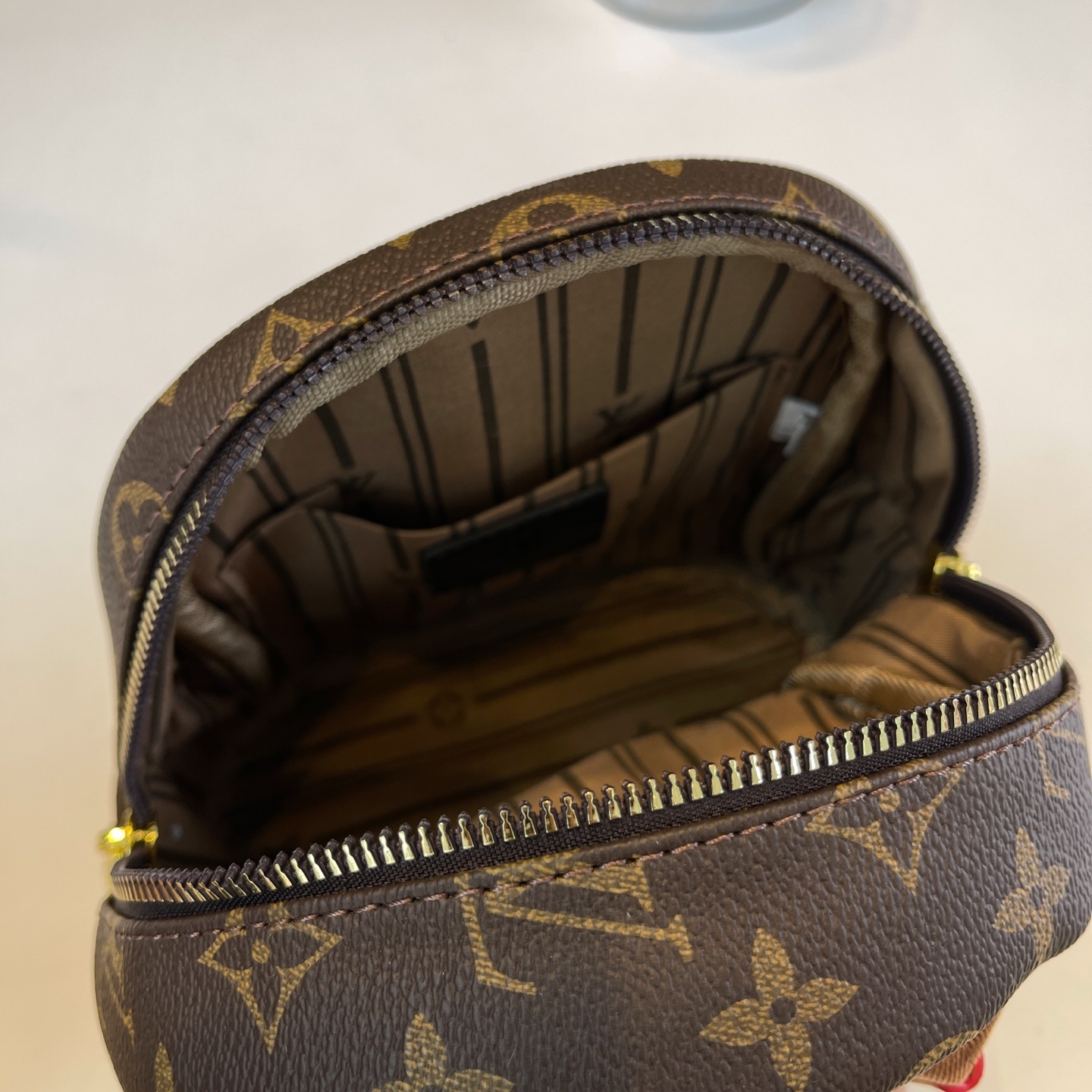 29$ dh LV F07 Backpack bag size 21X20X11 cm 60293022094 BY2331 gallery