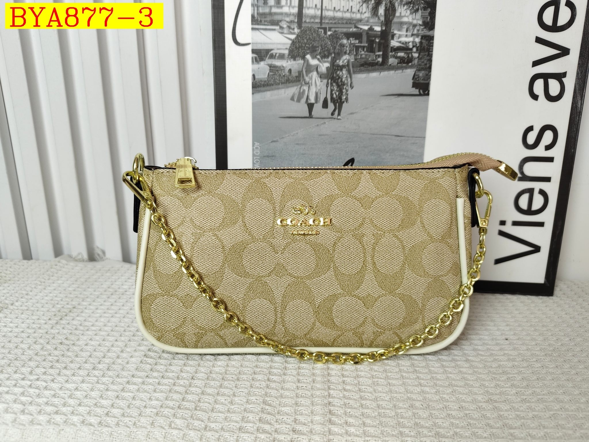 30$ Coach Shoulder bag size 21x12x7cm 0704 BYA877 gallery