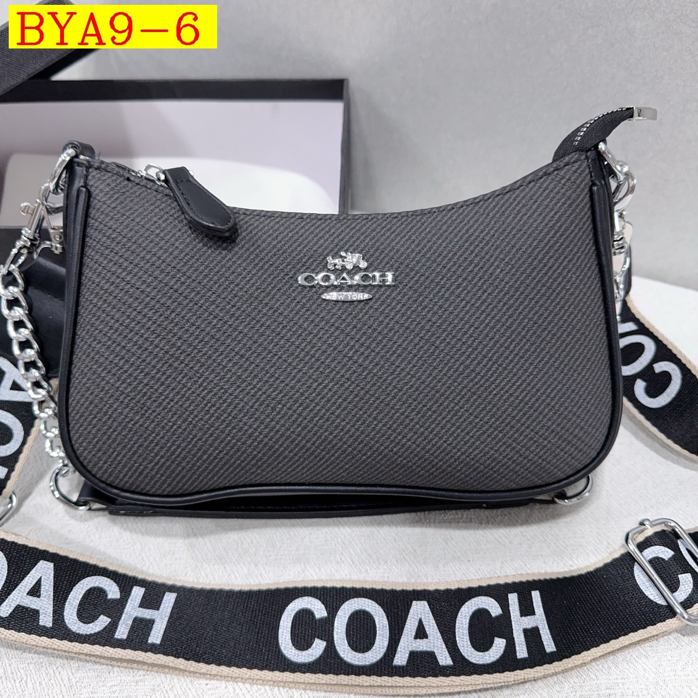 30$ Coach Shoulder bag size 25x15x7cm 9896 BYA9 gallery