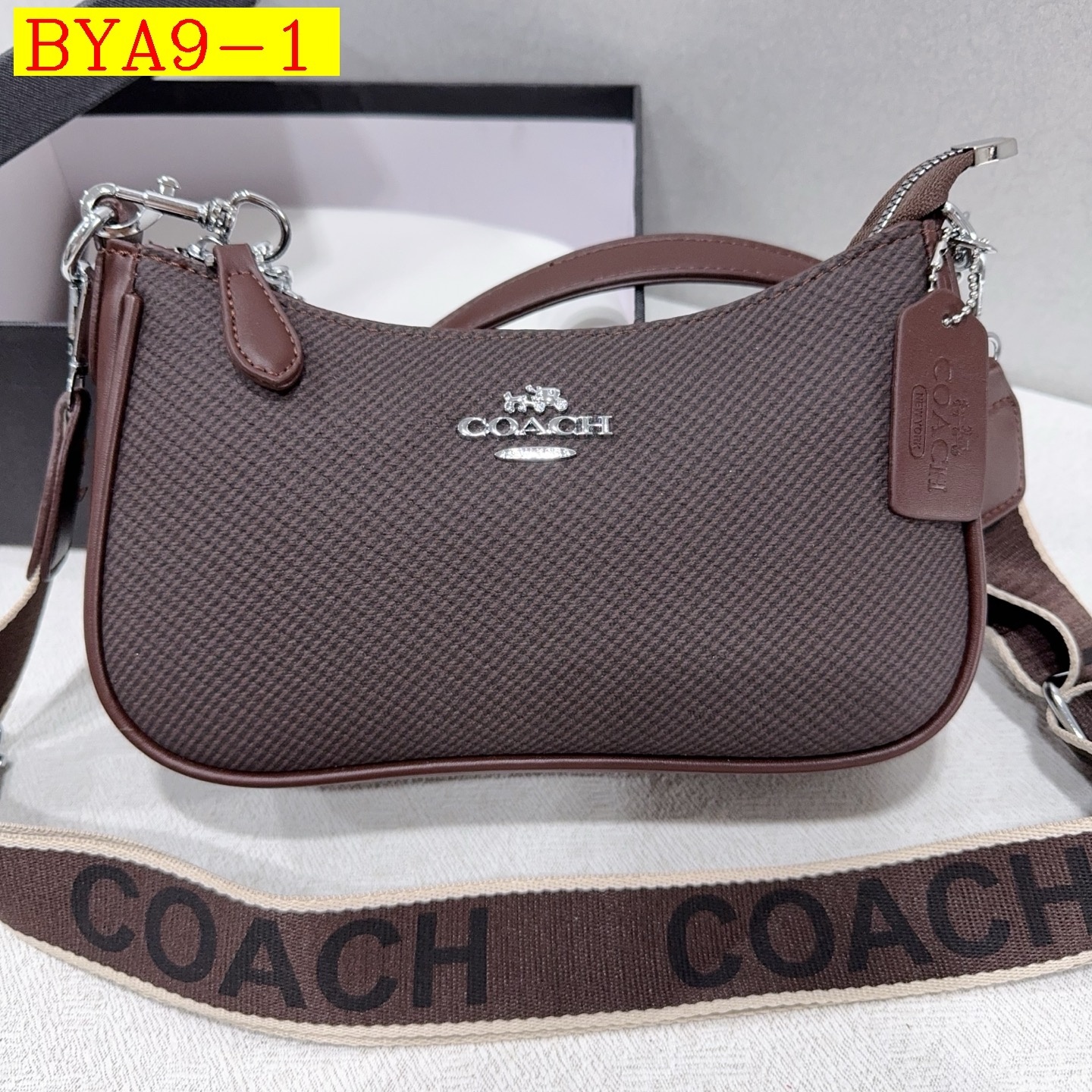 30$ Coach Shoulder bag size 25x15x7cm 9896 BYA9 gallery