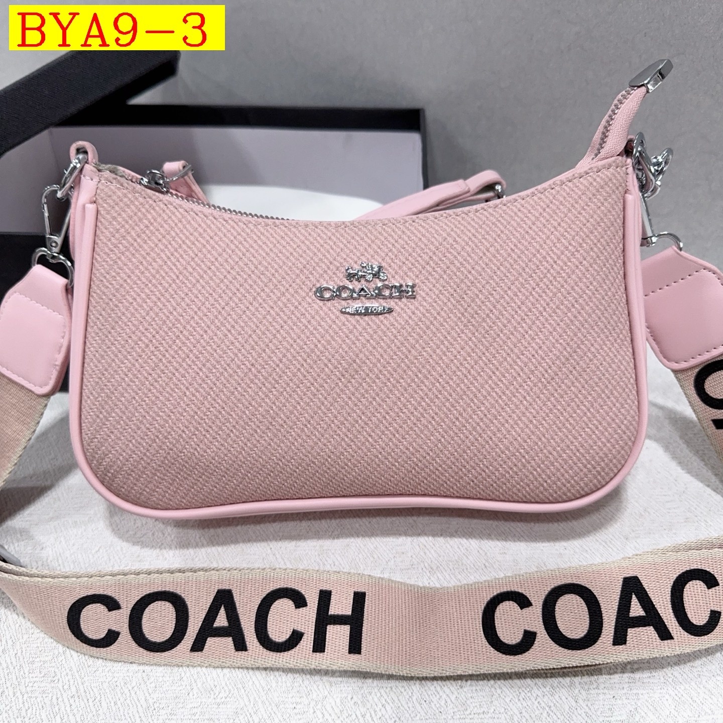 30$ Coach Shoulder bag size 25x15x7cm 9896 BYA9 gallery