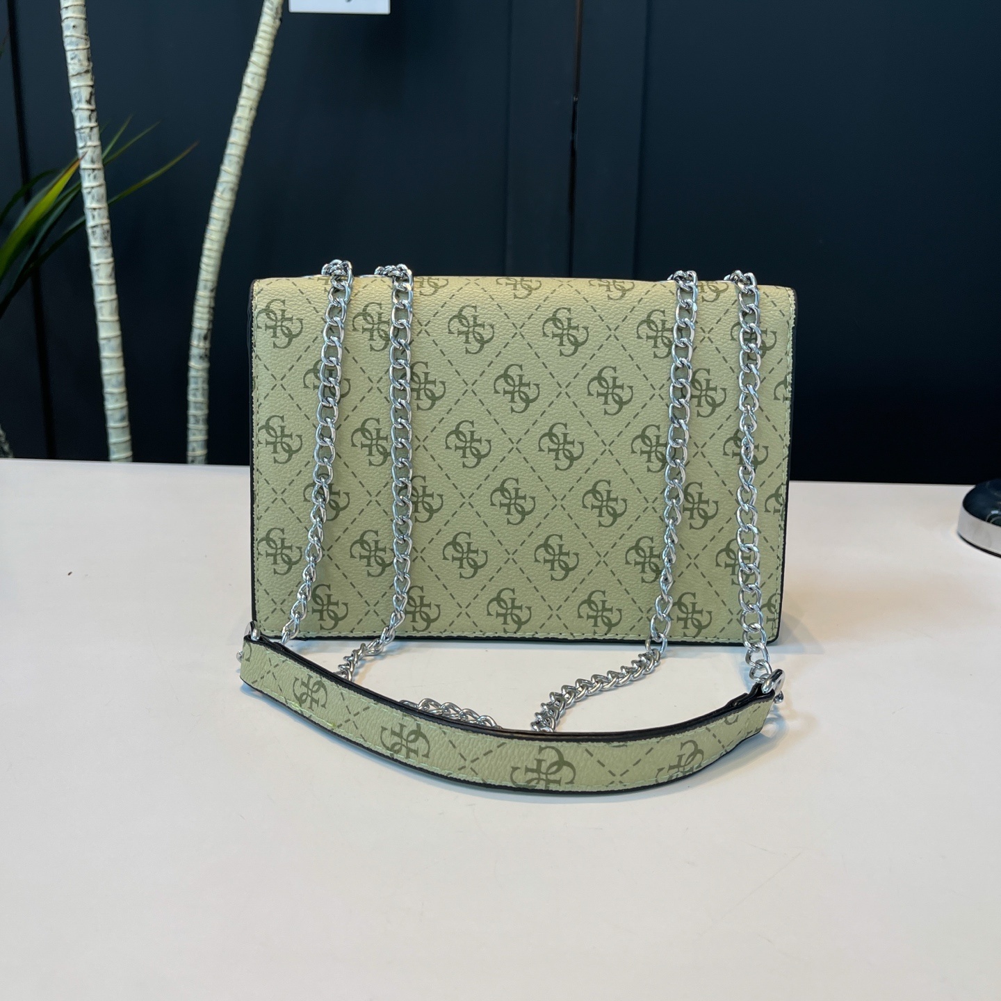 30$ Guess Shoulder bag size 22x14x6cm 8748 BYA169 gallery