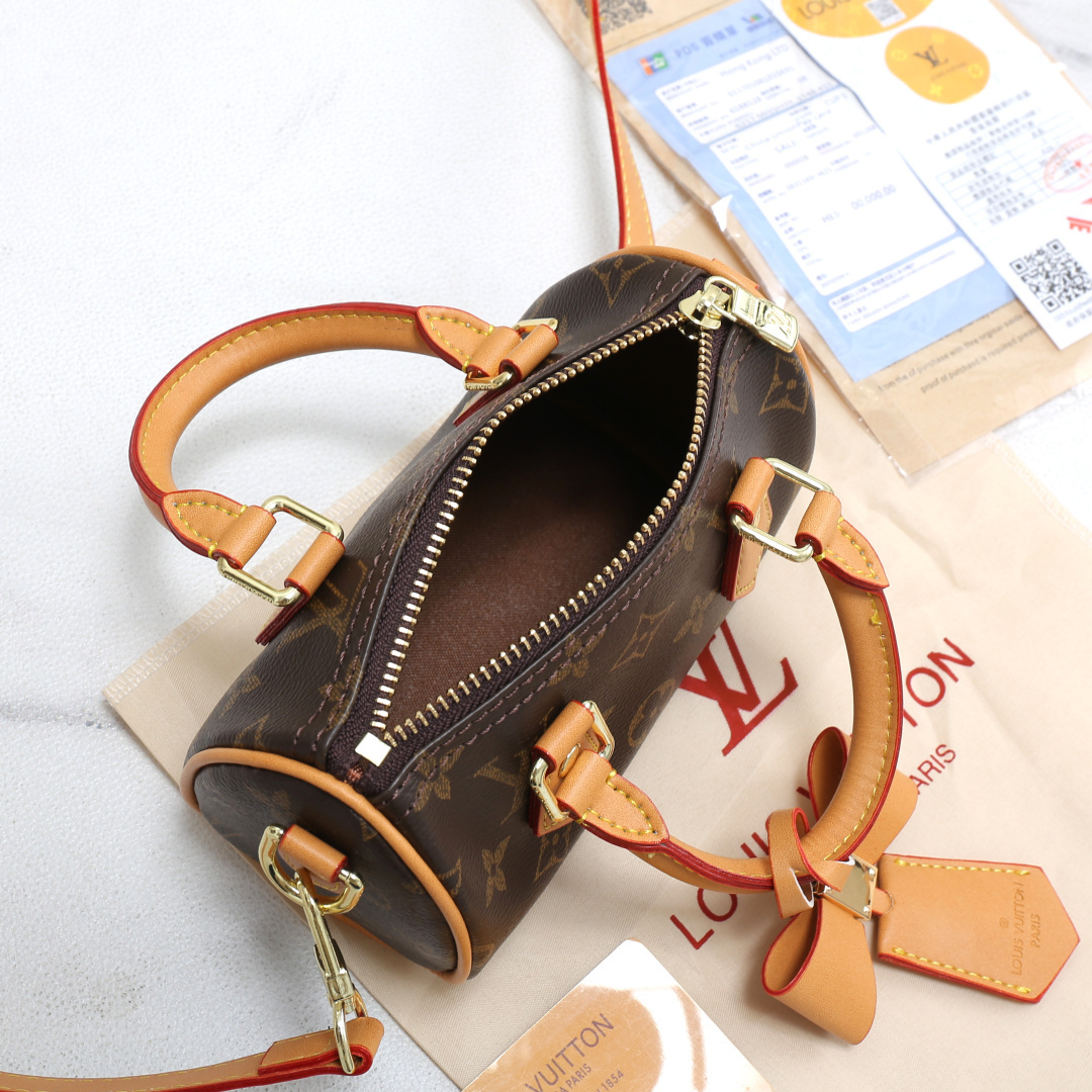 30$ LV 1158 Shoulder bag size 16X8X10 cm 718280 BR1912 gallery