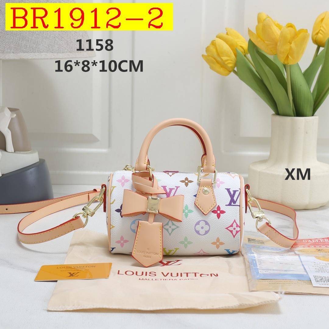30$ LV 1158 Shoulder bag size 16X8X10 cm 718280 BR1912 gallery