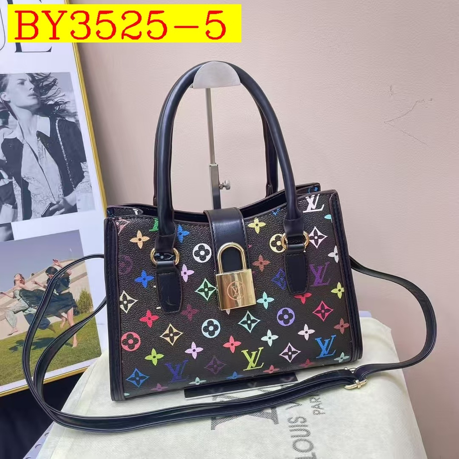 30$ LV 9381 Shoulder bag size 27x20x9 cm 010062 BY3525 gallery