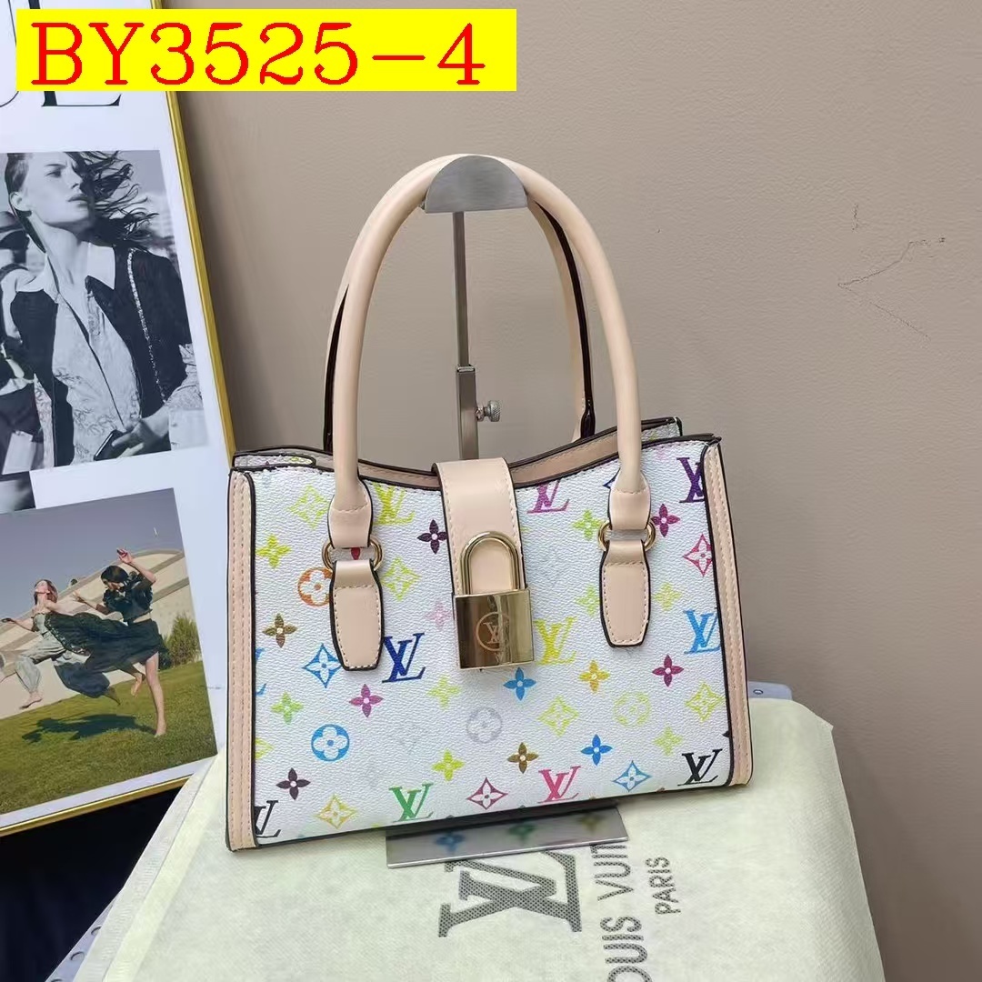30$ LV 9381 Shoulder bag size 27x20x9 cm 010062 BY3525 gallery